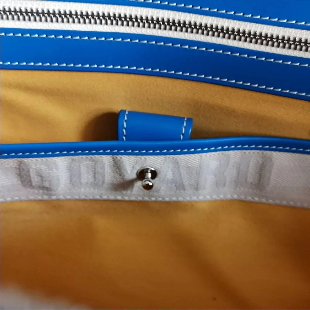 Auth Goyard Ambassede MM in **Rare** Light Blue - Picture 11 of 12